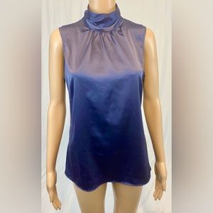 The Limited Blue Sleeveless Collared Top
Size:M
Fabric:96%Polyester + 4%Spandex